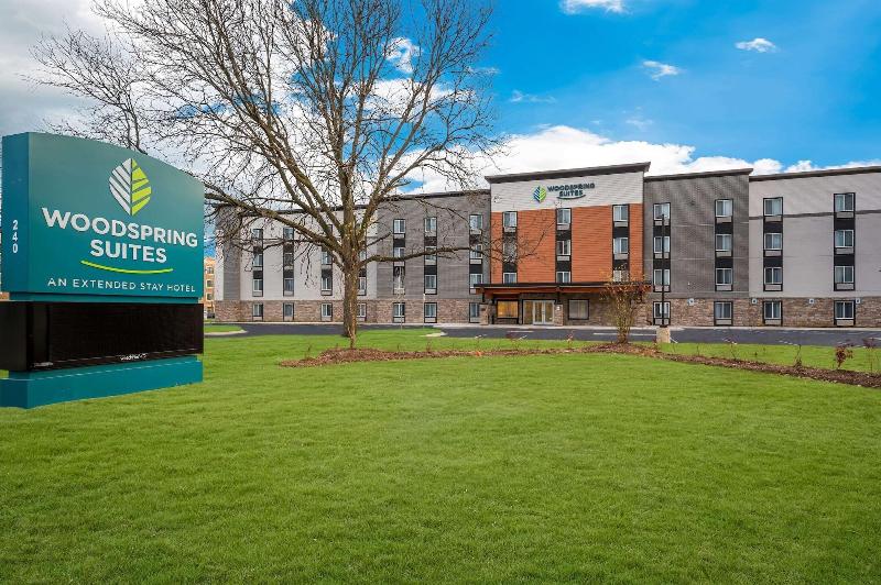 Woodspring Suites Dearborn Detroit image