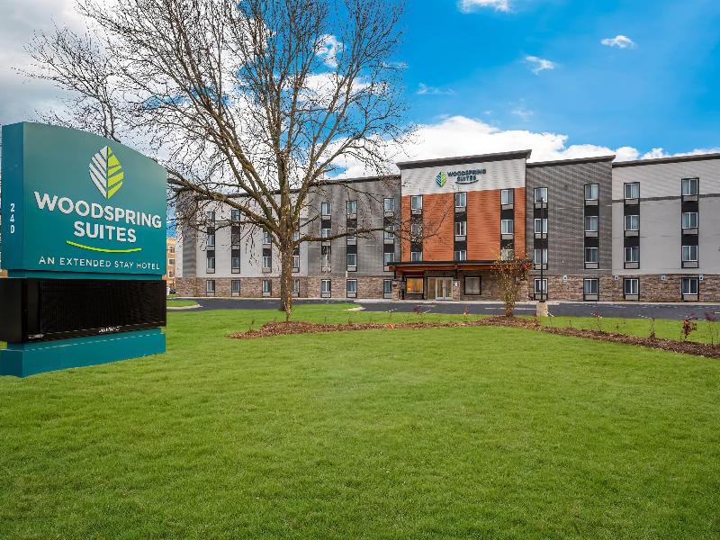Woodspring Suites Dearborn Detroit image