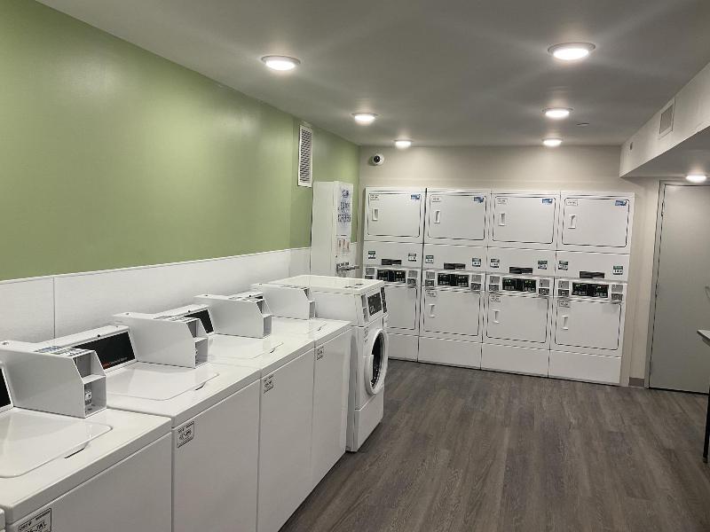 Woodspring Suites Dearborn Detroit image