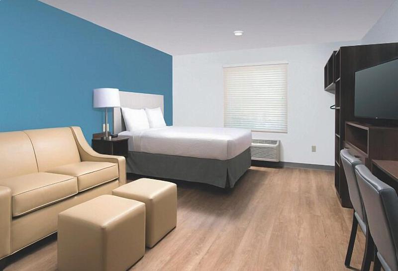 Woodspring Suites Rochester Greece image