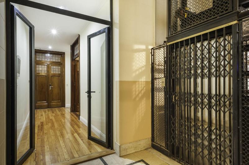 Sarmiento Flats image