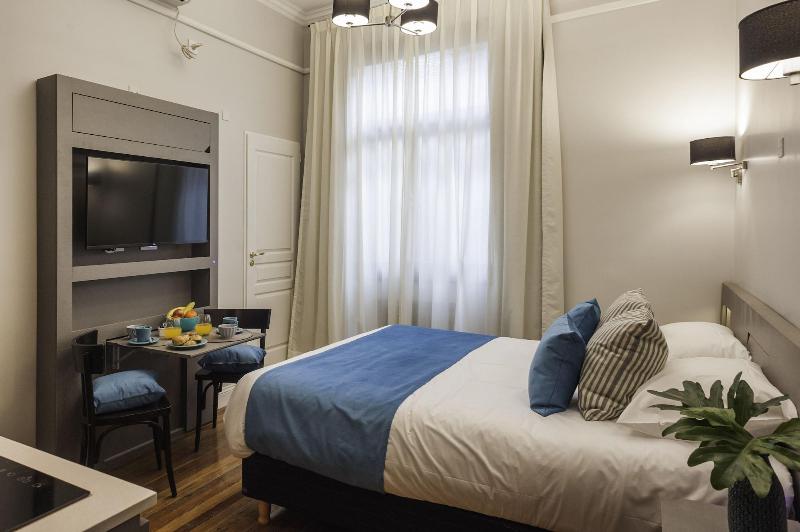 Sarmiento Flats image