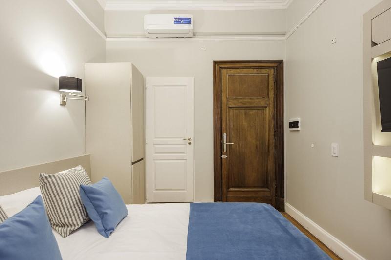 Sarmiento Flats image