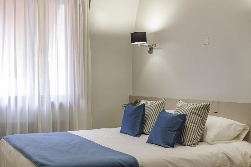 Sarmiento Flats image