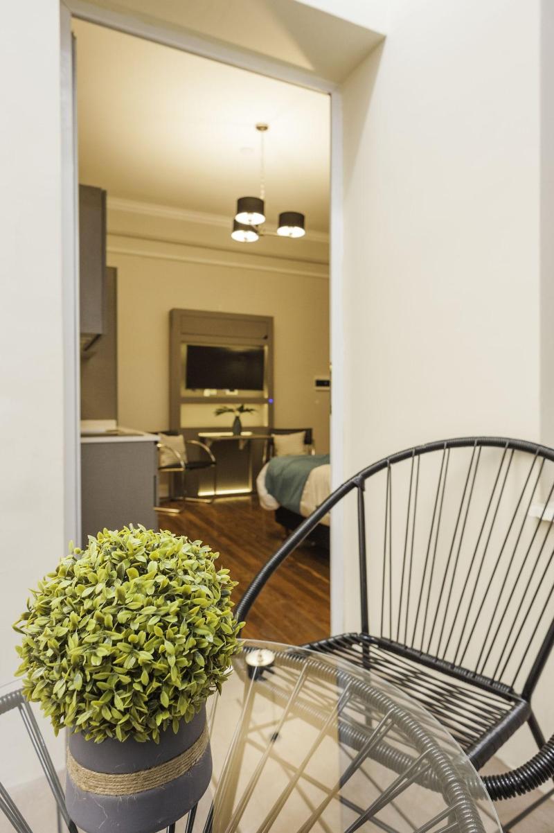 Sarmiento Flats image