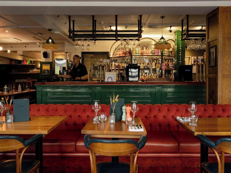 The White Star Tavern image