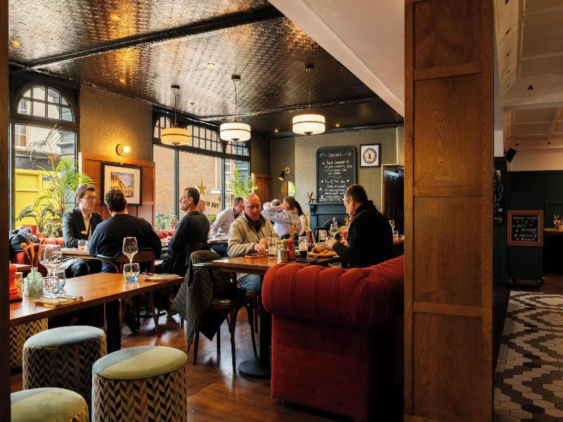 The White Star Tavern image