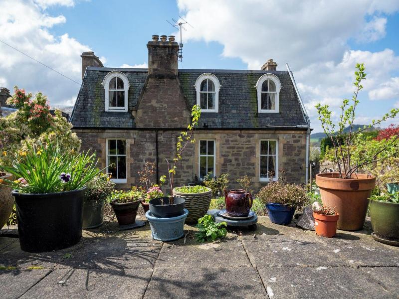 Leven House image