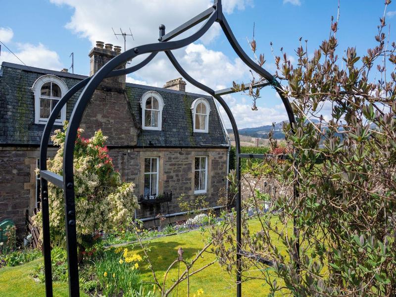 Leven House image