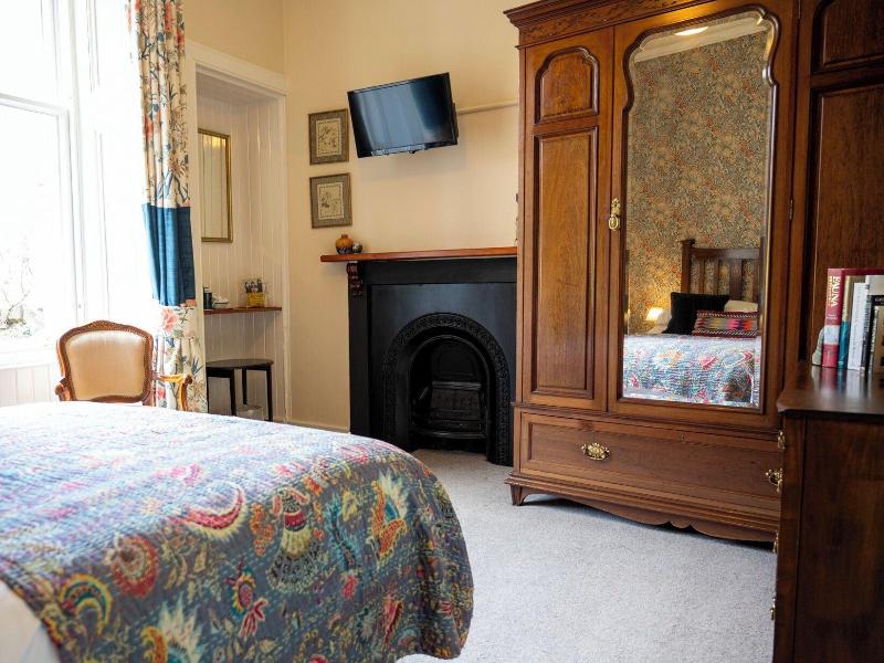 Leven House image
