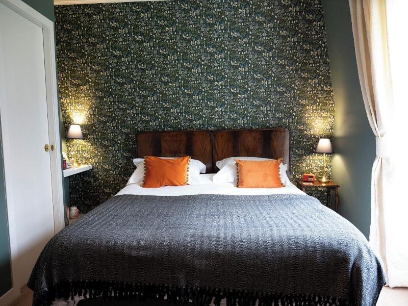 Leven House image