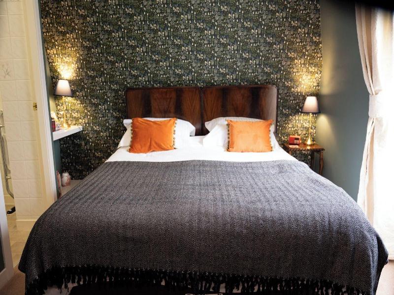 Leven House image