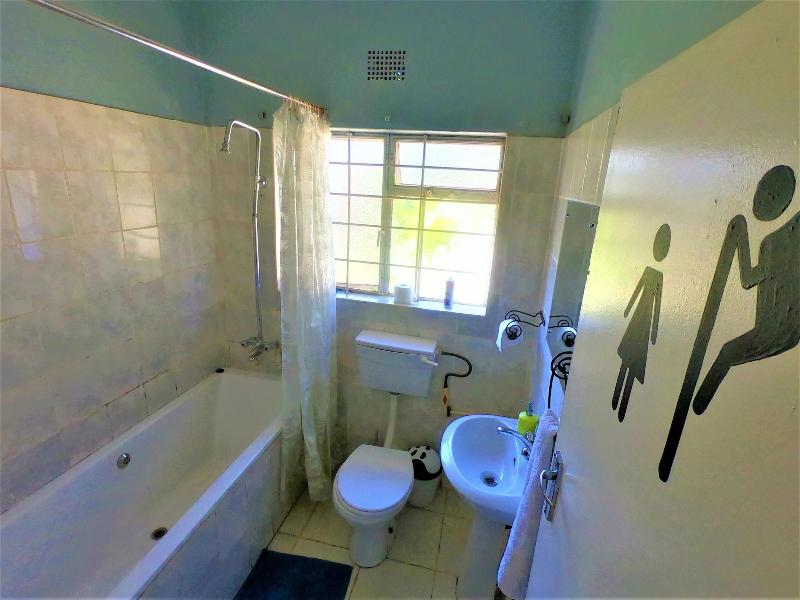 Natwange Backpackers image