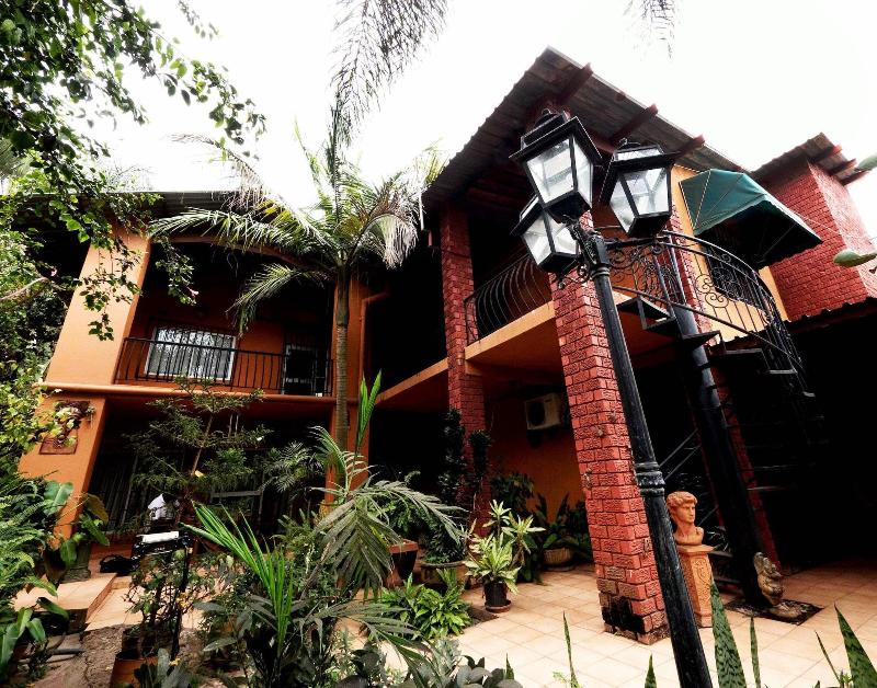 Palmwood Lodge image