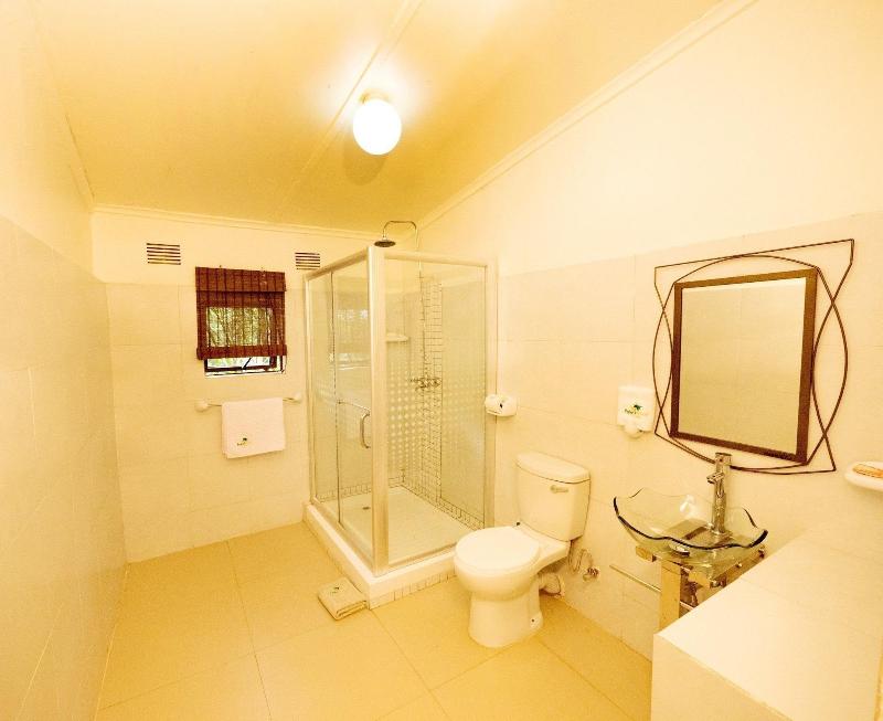 Palmwood Lodge image