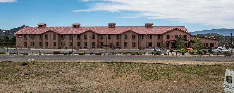 Silverland Inn And Suites image