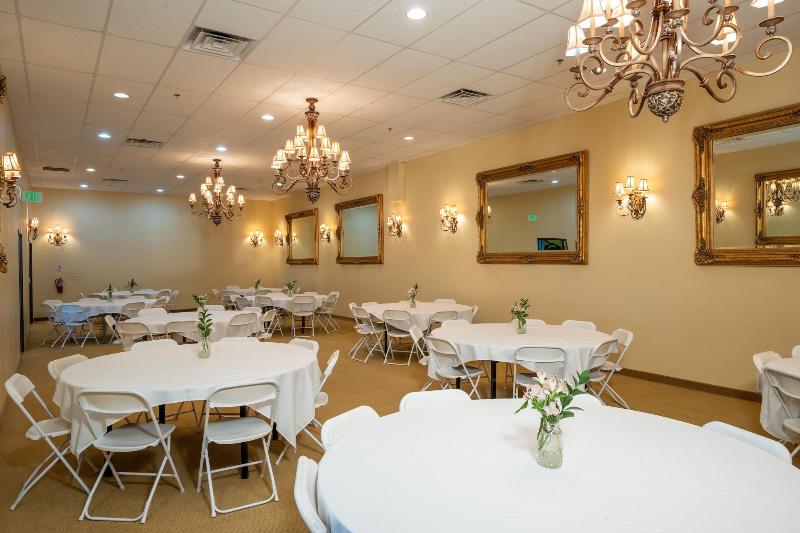 Silverland Inn And Suites image