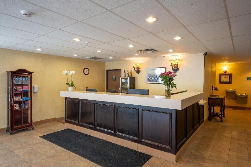 Silverland Inn And Suites image