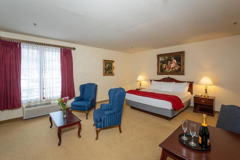 Silverland Inn And Suites image