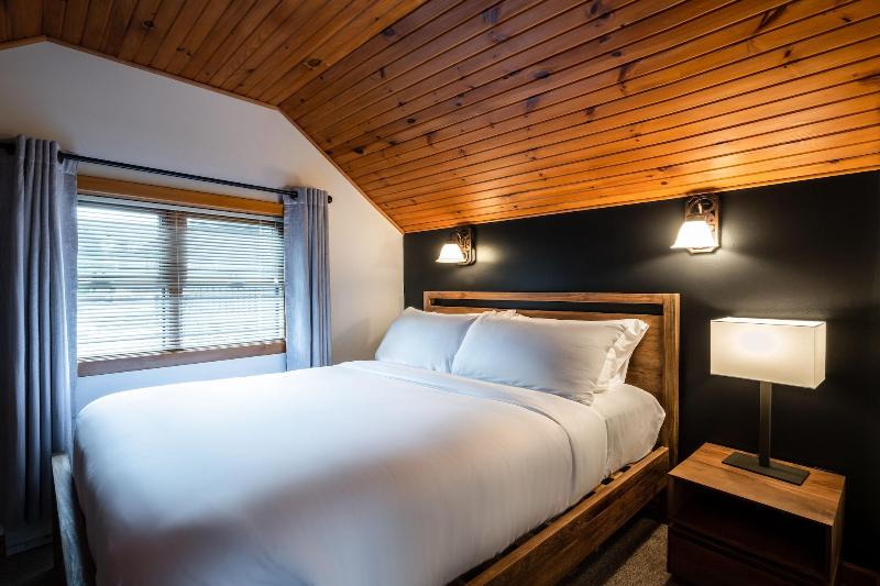 Placid Bay Hotel image
