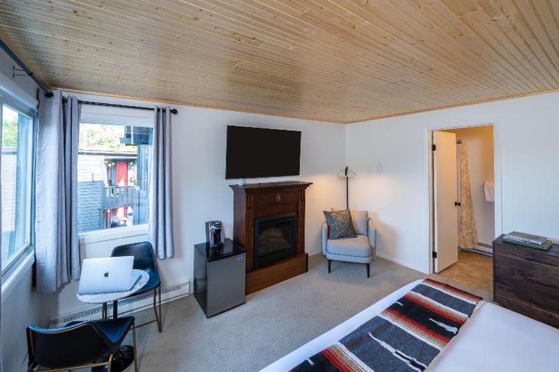Placid Bay Hotel image