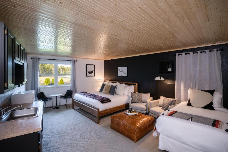 Placid Bay Hotel image