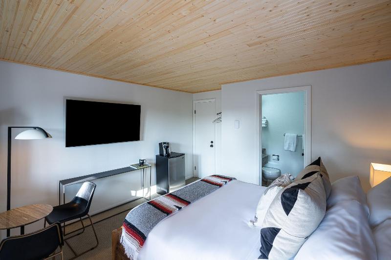 Placid Bay Hotel image