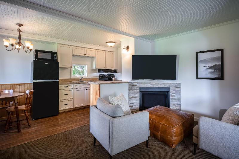 Placid Bay Hotel image
