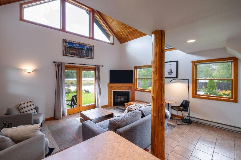 Placid Bay Hotel image
