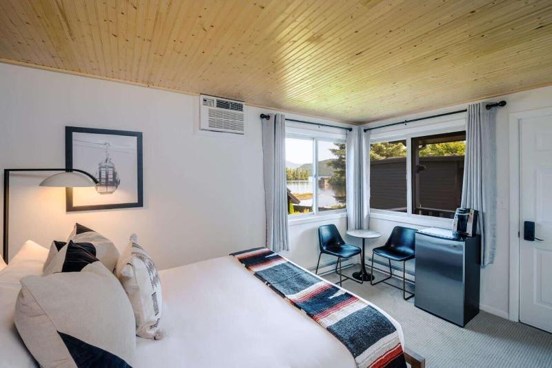 Placid Bay Hotel image