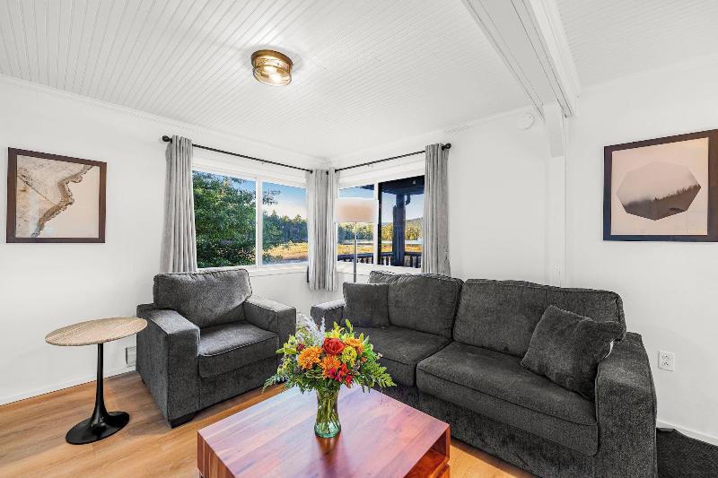 Placid Bay Hotel image