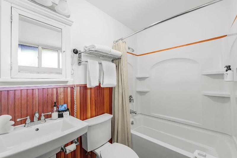 Placid Bay Hotel image