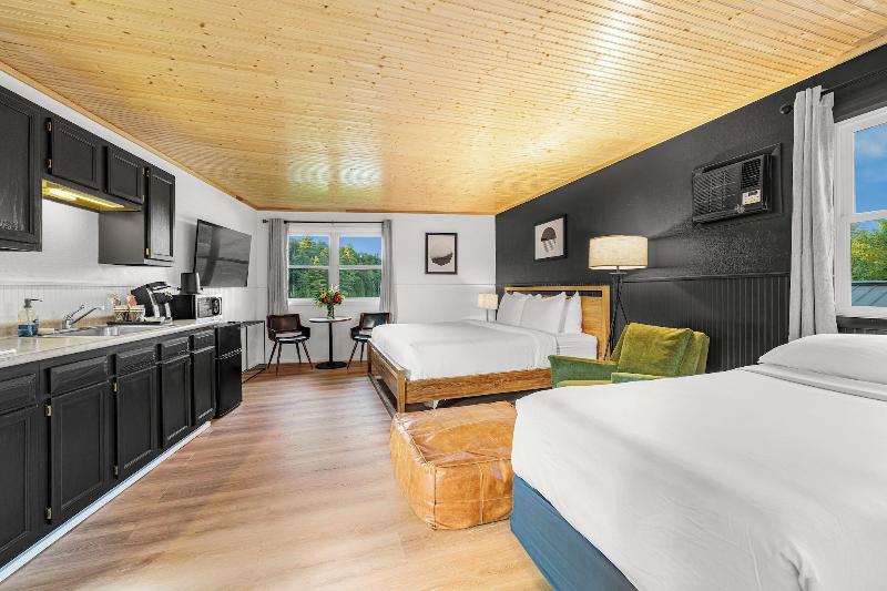 Placid Bay Hotel image