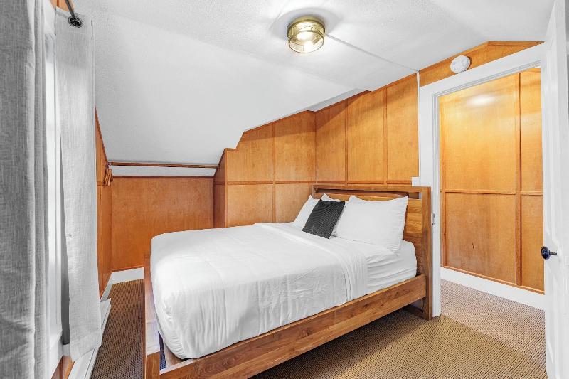 Placid Bay Hotel image