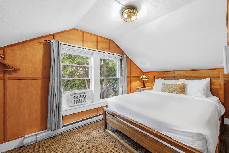Placid Bay Hotel image