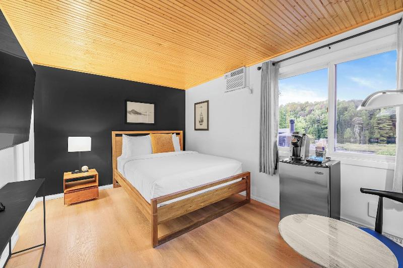 Placid Bay Hotel image