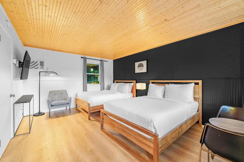 Placid Bay Hotel image