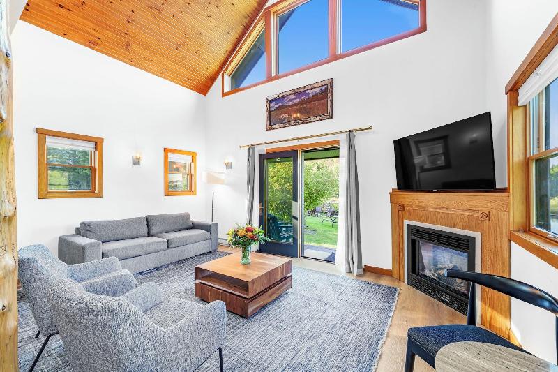 Placid Bay Hotel image