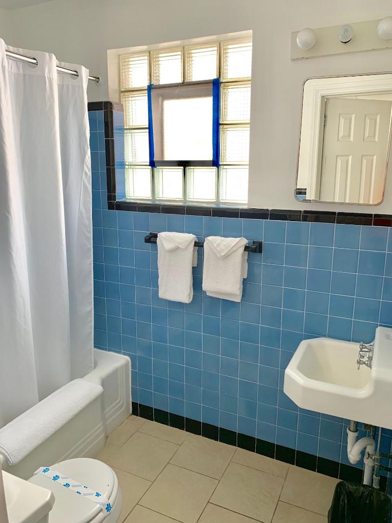 White Caps Motel 2