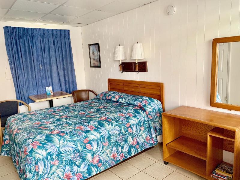 White Caps Motel image