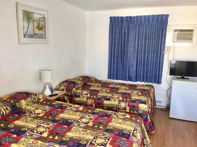 White Caps Motel image