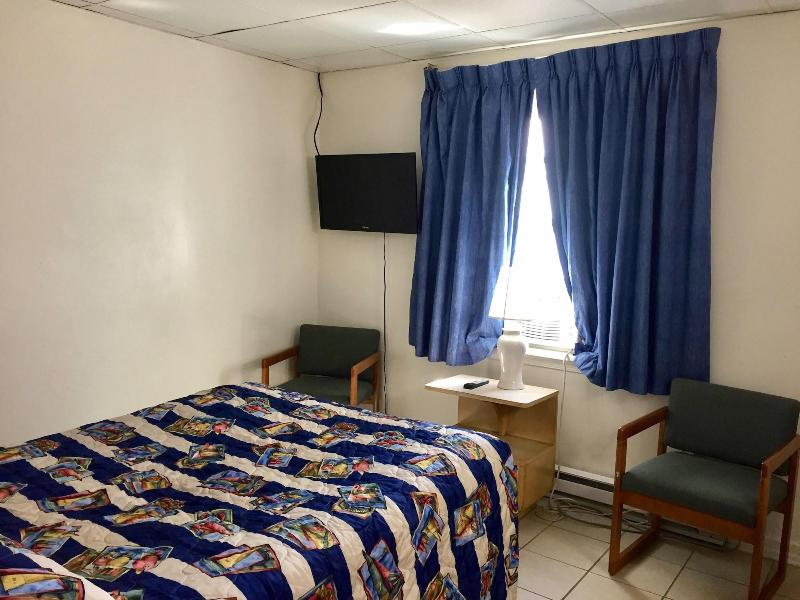 White Caps Motel image