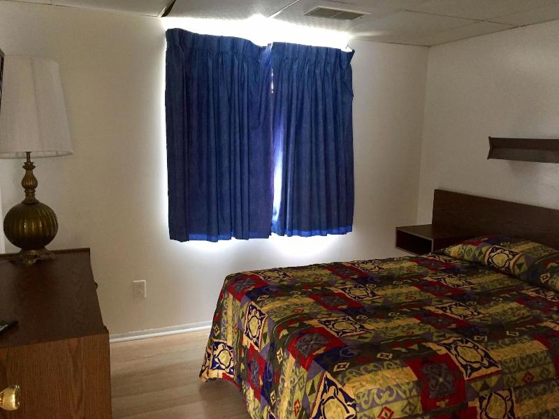 White Caps Motel image