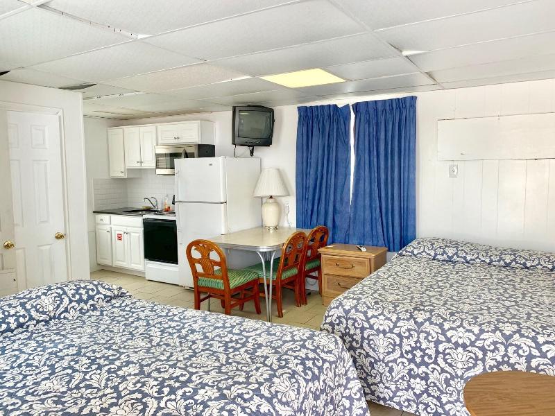 White Caps Motel image