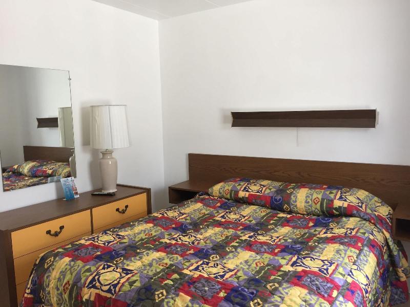 White Caps Motel image
