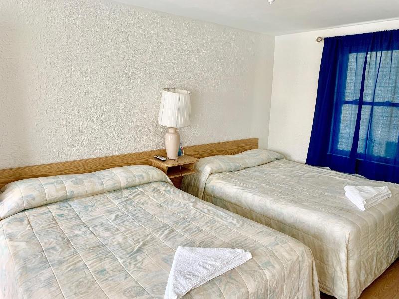 White Caps Motel image