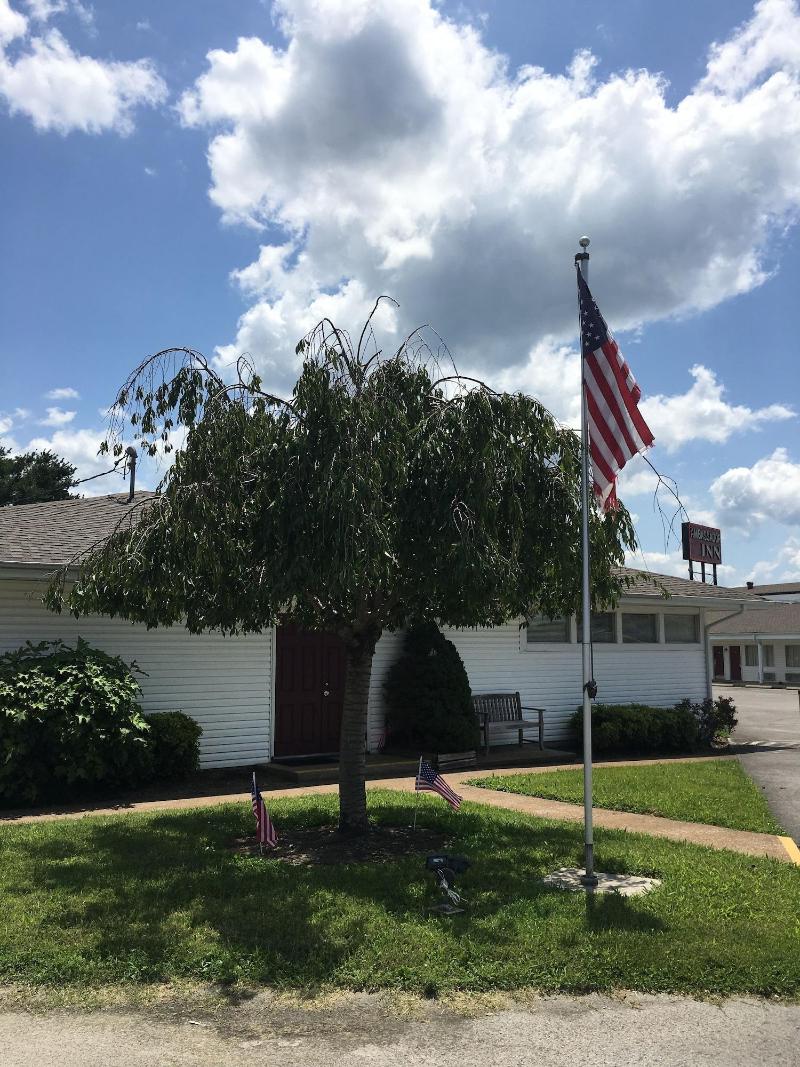 Ambassador Inn And Suites — general view