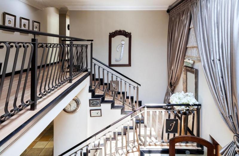 Innjoy Boutique Hotel image