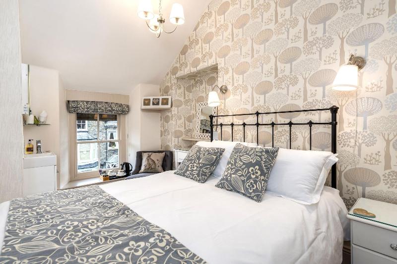 2 Cambridge Villas image