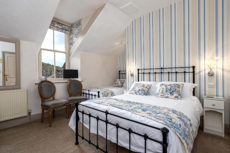 2 Cambridge Villas image